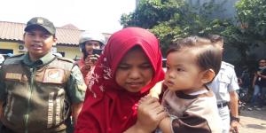 Selamat di Pangkuan Ibu, Bayi Berhasil Dievakuasi Dari Kecelakaan Truk