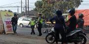 Beredar Video Polisi Tendang Pemotor Hingga Jatuh di Cikupa