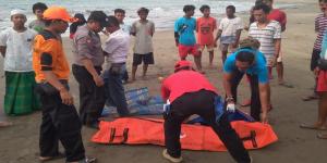 3 Santri Asal Cikupa Tenggelam di Pantai Karang Bolong, 1 Tewas