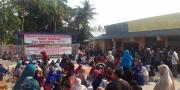 Warga Blokade Makam Wareng di Koang Jaya