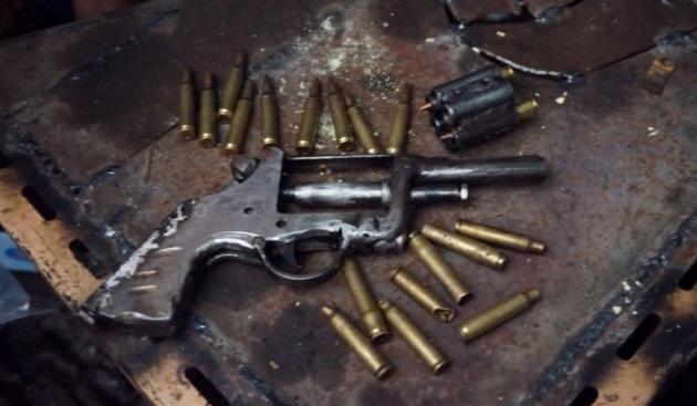 Pengedar Narkoba Ini Ubah Airsoft Gun Jadi Senpi Rakitan