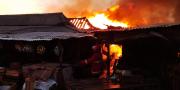 Kebakaran Pasar Baros, 250 Kios dan Gedung Polsek Terbakar