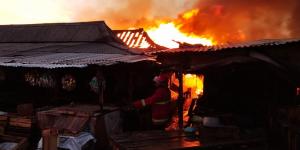 Kebakaran Pasar Baros, 250 Kios dan Gedung Polsek Terbakar