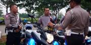 Jelang Operasi Lilin, Satlantas Polresta Tangerang Periksa Kelengkapan Kendaraan dan Personel