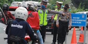 Polda Metro Jaya Batasi Mobilitas di Tangerang Hingga Jam 9 malam