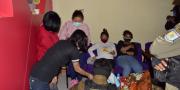 5 Terapis Digelandang Satpol PP dari Panti Pijat di Bintaro, Ada Kondom Bekas Pakai