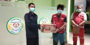 PMI Tangerang Distribusikan Coklat & Biskuit untuk Penyintas COVID-19 