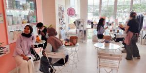 Imnida Cafe, Kafe Unik Serba BTS di&#160; Kelapa Dua Tangerang