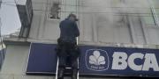 Korsleting Listrik, Ruko BCA di Poris Indah Cipondoh Tangerang Terbakar