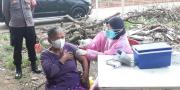 Polres Tangerang Selatan Janji Jemput Bola Vaksinasi ke Penduduk