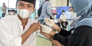 Vaksinasi Bidik Ribuan Santri di Kabupaten Tangerang&#160;