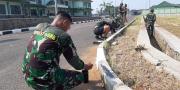Polres Tangsel Gotong Royong di Markas TNI