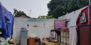 Atap Rumah Warga di Pondok Aren Tangsel Roboh, 12 Penghuni Mengungsi 