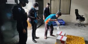 Brimob Bersenjata Lengkap Kawal Ketat Vaksin Covid-19 di Pintu Tol Cikupa Tangerang&#160;