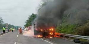 Bus Jurusan Tangerang-Yogyakarta Terbakar, Mengangkut 30 Penumpang&#160;