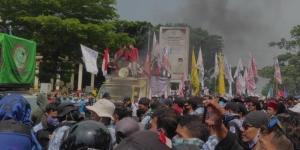 Sempat Damai, Ribuan Buruh Kembali Demo&#160; Gubernur Banten