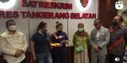 Wanita Pengambil Cokelat Vs Pegawai Alfamart Berakhir Damai di Tangerang
