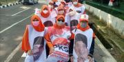 Militan! Ratusan Kader Berjuang di Pinggir Jalan Tangerang Demi PKS