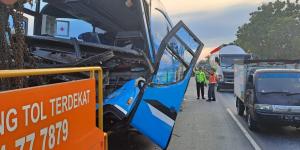 Bus Murni Jaya Sebabkan Kecelakaan di Tol Tangerang-Merak, 7 Penumpang Luka
