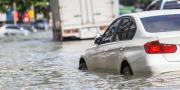 Simak 5 Tips Menghadapi Cuaca Hujan untuk Pengemudi Mobil