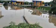 Banjir, Exit Tol Bitung dari Arah Karawaci Tangerang Ditutup