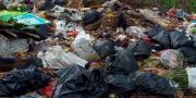 Lahan Kosong Bekas Sawah di Ciledug Tangerang Dipenuhi Sampah, Warga Protes