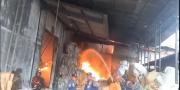 Gegara Kipas Angin Korslet Pabrik Plastik di Sepatan Tangerang Ludes Terbakar, Rugi Rp2 Miliar