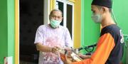 Petugas DLH Kota Tangerang Siap Jemput Sampah ke Rumah, Hubungi Nomor Ini