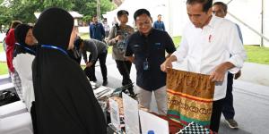 Presiden Jokowi Ingatkan Nasabah PNM Mekaar Disiplin Bayar Cicilan Agar Pinjaman Bisa Bertambah