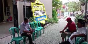 Rumah Pilot Helikopter Jatuh Ramai Pelayat dan Karangan Bunga di Tangerang