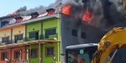 Kebakaran Hebat Melanda Pabrik Koper di Cipondoh Tangerang, Karyawan Berhamburan