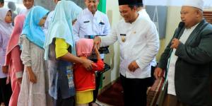 Peduli Generasi Penerus, Pj Wali Kota Beri Santunan 100 Anak Yatim di Kota Tangerang