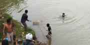 Warga Babakan Tangerang Digegerkan Penemuan Mayat Mengambang di Sungai Cisadane