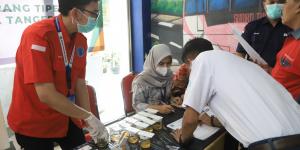 Mudik Lebaran 2024, Puluhan Sopir Bus di Terminal Poris Plawad Tangerang Dites Urine
