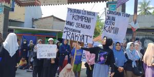 Warga Muncul Tangsel Demo Tolak Penutupan Akses Jalan Raya Puspitek, Bakal Gugat BRIN