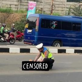 Hindari Lubang, Pemotor Wanita Jatuh hingga Luka-luka di Jalan Raya Serang Tangerang
