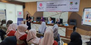 Paramount Petals Perangi Stunting di Curug, Ambil Peran Orang Tua Asuh Balita