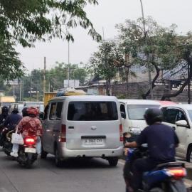 Pengguna Jalan Geram, Perbaikan Bekas Galian Perumda Tirta Benteng Tak Tuntas
