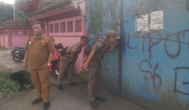 Satpol PP Sidak Pabrik Plastik yang Diduga Bikin ISPA di Tigaraksa, Warga Minta Stop Beroperasi