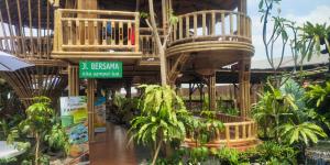 Restoran Kampung Kecil Cabang Paramount Petals Dibuka, Hadirkan Nuansa Kuliner Nusantara Bernuansa Alam