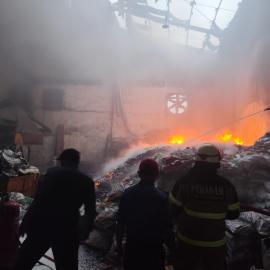 Gudang Limbah Baterai di Tangerang Ludes Dilalap Api